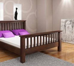 Luxusní postel Inger z masivu borovice
