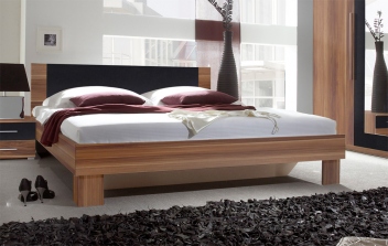 Moderní manželská postel s nočními stolky Veria occ